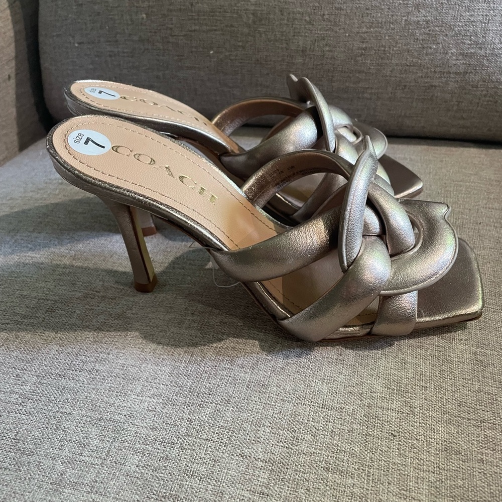 Coach bronze gold silver logo heels seven - Picture 2 of 4